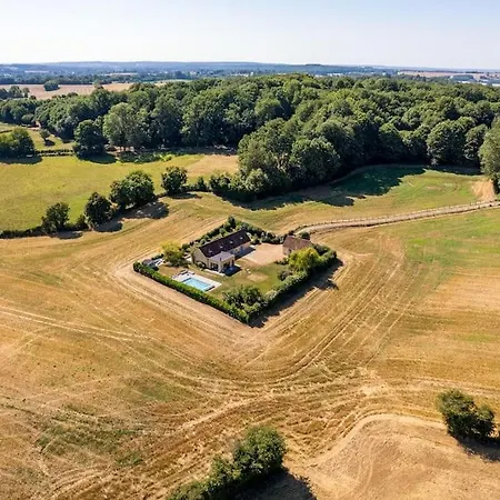 Magnifique Longere Du Perche Avec Vue Panoramique Et Piscine Pour 9 Personnes Vila
