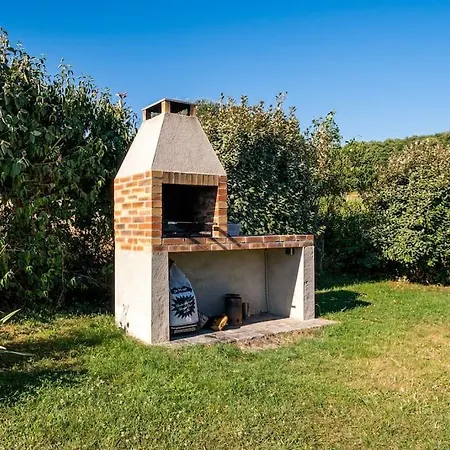 Magnifique Longere Du Perche Avec Vue Panoramique Et Piscine Pour 9 Personnes Vila *