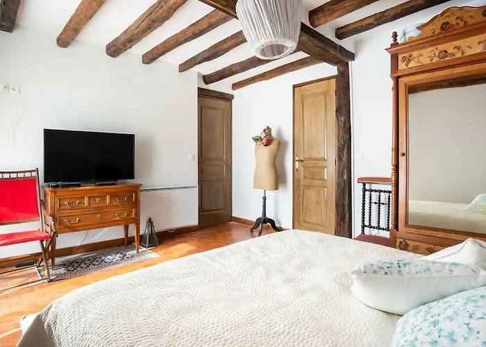 Vila Magnifique Longere Du Perche Avec Vue Panoramique Et Piscine Pour 9 Personnes