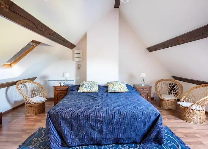 Magnifique Longere Du Perche Avec Vue Panoramique Et Piscine Pour 9 Personnes Vila