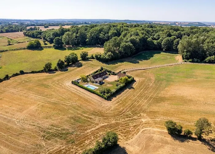 Magnifique Longere Du Perche Avec Vue Panoramique Et Piscine Pour 9 Personnes Vila