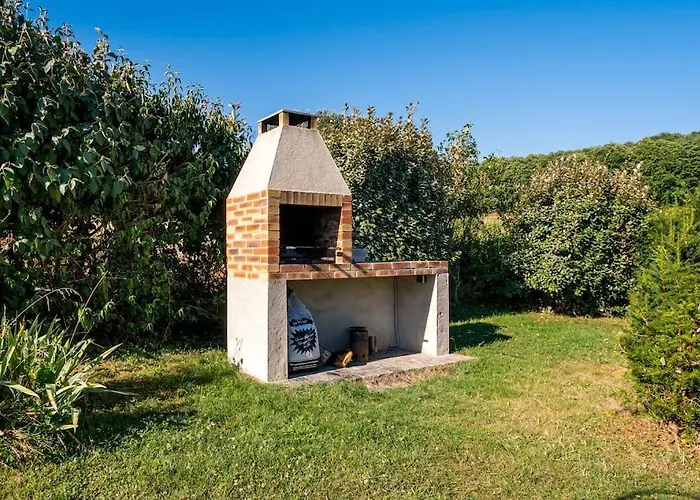 Magnifique Longere Du Perche Avec Vue Panoramique Et Piscine Pour 9 Personnes Vila *