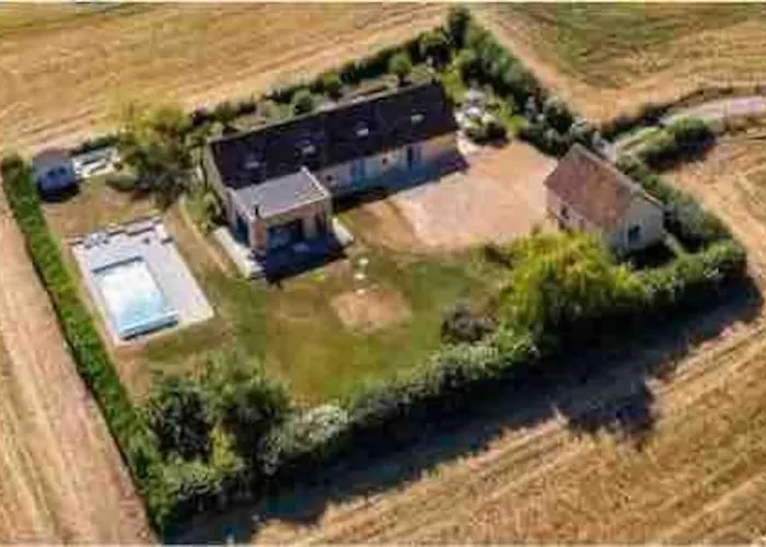 Magnifique Longere Du Perche Avec Vue Panoramique Et Piscine Pour 9 Personnes *